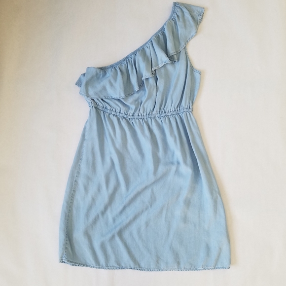 Old Navy Dresses & Skirts - Old Navy one shoulder ruffle denim dress